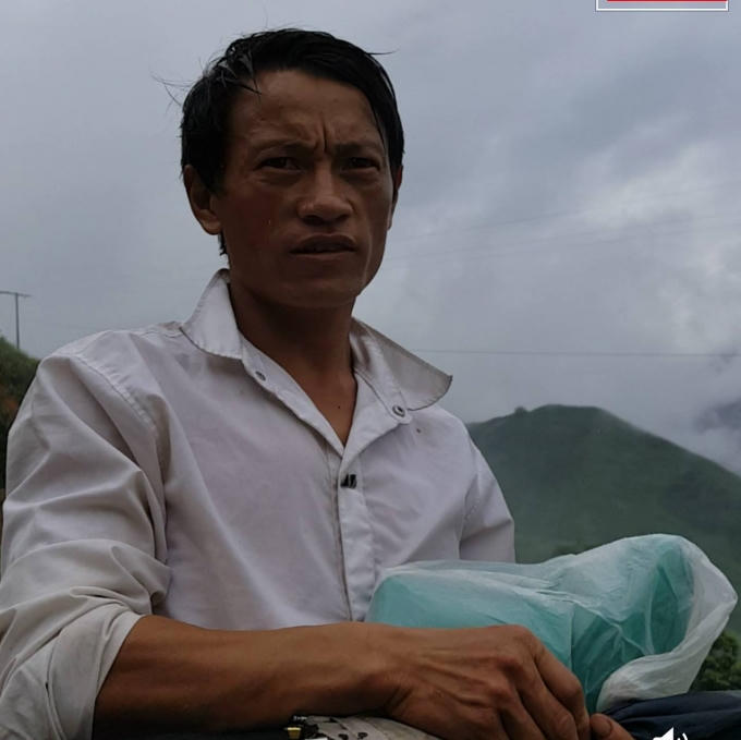 Anh Giàng A Nhé người trong đội cứu hộ được phía công ty thuê