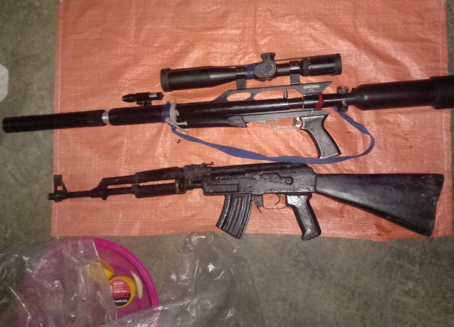 Qua khám xét nơi ở của đối tượng Nguyễn Văn Nhường đã thu giữ được 02 súng quân dụng, súng săn.