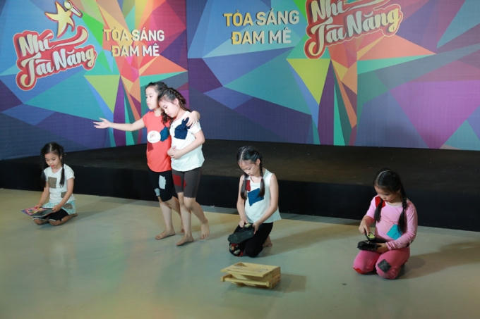 NSƯT Đứng Hùng “nổi da gà”, Ngọc Khuê “khóc như mưa” trước tài năng nhí