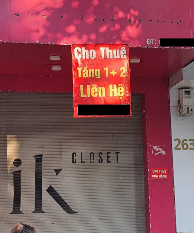 Nhiều nhà trên phố đã bỏ không nhiều tháng