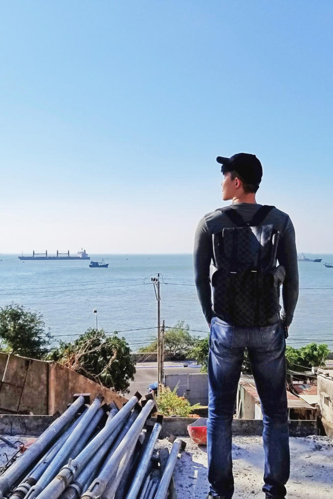 Nathan Lee xây biệt trong mơ trên biển