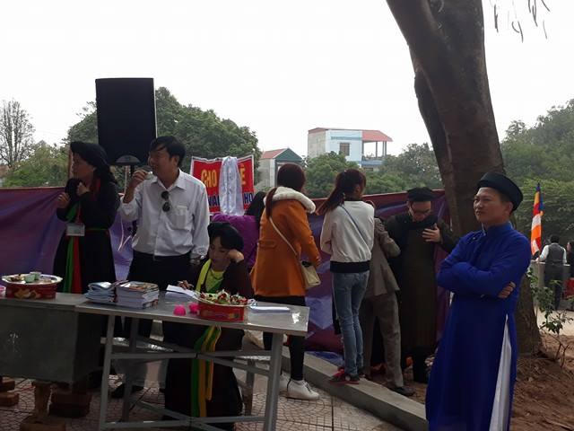 Năm nay có thêm dịch vụ thuê quần áo.