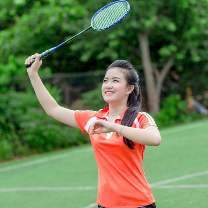 Linh rất yêu thích môn thể thao cầu lông