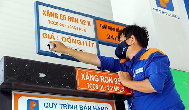 Giá xăng, dầu đồng loạt giảm nhẹ