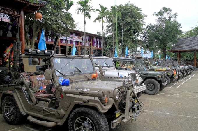 Dàn xe Jeep "khủng" tụ hội ở xứ Nghệ.