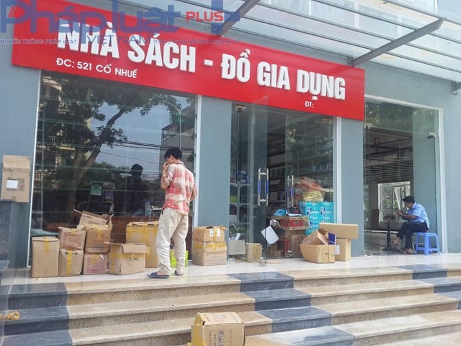 Người dân chung cư An Bình hiện tại đang bức xúc vì số điện nước tăng bất thường, đường đi lại không có, diện tích sử dụng chung bị lấn chiếm.