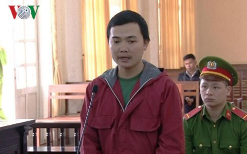 Bị cáo Lê Tiến Dũng tại phiên tòa.