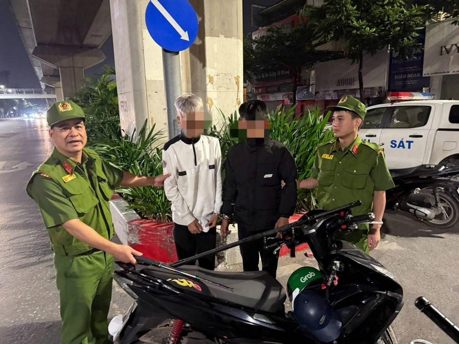 Cảnh sát 113 khống chế 02 nam thanh niên mang theo hung khí