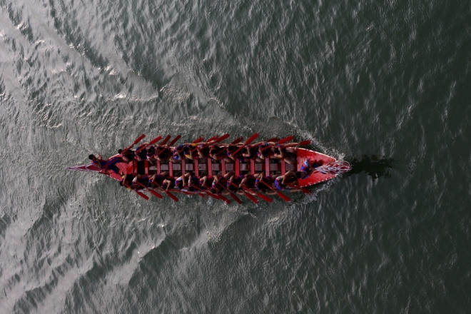 Trên thuyền mỗi đội sẽ có 26 vận động viên tham dự.