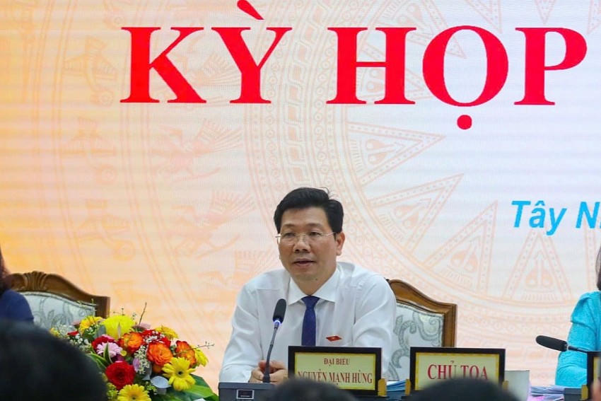 Ông Nguyễn Mạnh Hùng - Phó Bí thư Thường trực Tỉnh ủy, Chủ tịch HĐND tỉnh Tây Ninh cho biết, trong hơn 7 tháng đầu năm 2025, tỉnh tập trung triển khai thực hiện 02 nhiệm vụ kép đặc biệt quan trọng