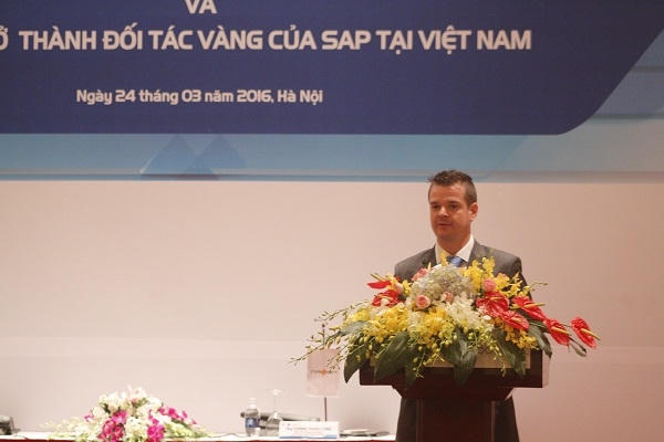 Ông Erwan Philippe, Tổng giám đốc giải pháp SAP Business One, khu vực Châu Á – Thái Bình Dương và Nhật Bản phát biểu tại buổi lễ.