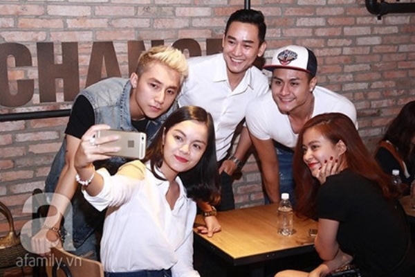 Cả 2 người cũng thường xuyên xuất hiện với nhau trong các buổi tụ tập bạn bè. Ảnh: internet.