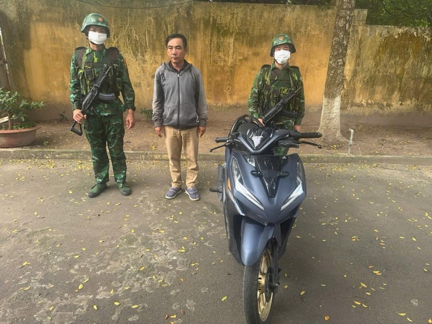 Đối tượng và phương tiện. Ảnh: Luận Quân