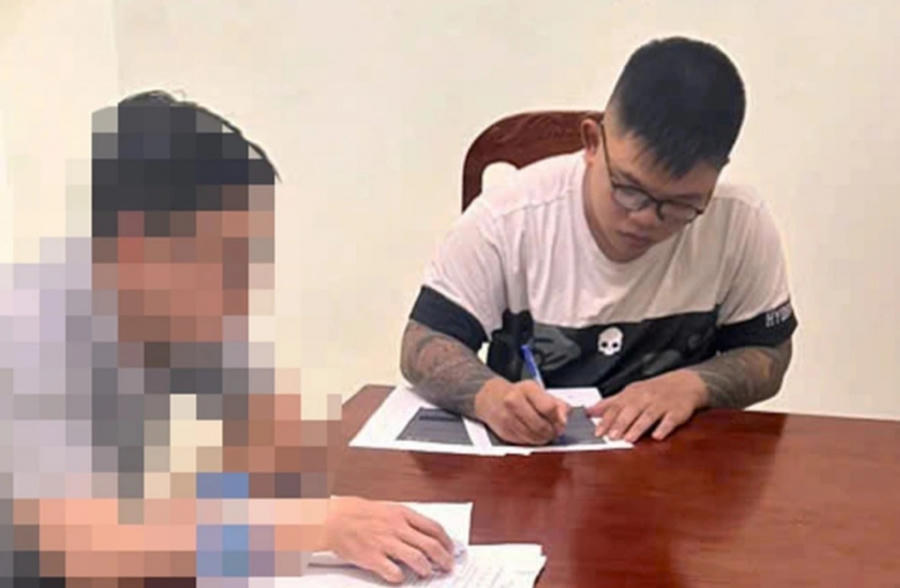 Đối tượng Nguyễn Văn Đạt tại cơ quan công an.