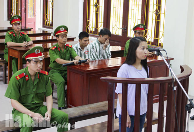 Bị cáo Hà Thị Vân tại phiên xét xử sơ thẩm. (Ảnh: báo Hà Nam)