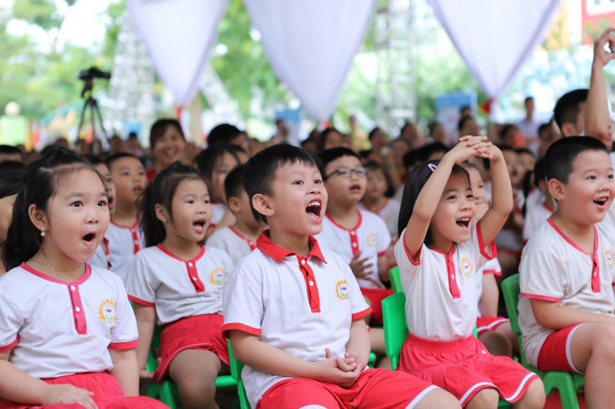 Các nhà sản xuất sữa nên quan tâm bổ sung thêm nhiều vi chất quan trọng vào sản phẩm sữa để góp phần cải thiện thể trạng người Việt.