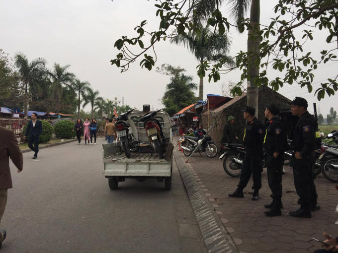 Lực lượng an ninh được huy động 100% nhằm đảm bảo an ninh trật tự trước khi trời tối.