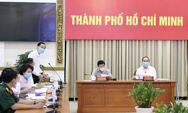 Lãnh đạo TPHCM quyết định thực hiện các biện pháp cứng rắn để xử lý những người cố tình vi phạm các quy định chống dịch (ảnh: TTBC)