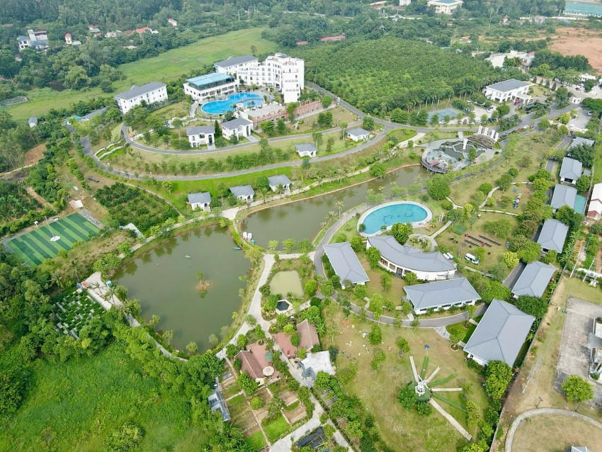 Glory Resort sở hữu hệ thống khách sạn cùng biệt thự cao cấp với đa dạng hạng phòng khác nhau.