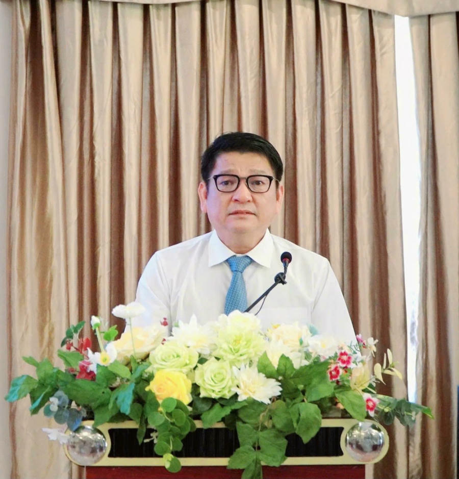 Giám đốc Sở Du lịch tỉnh An Giang Bùi Quốc Thái phát biểu tại hội nghị (Ảnh: Khánh Thuỳ)