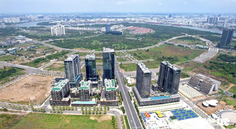 Bộ Tài chính đang nghiên cứu phương án tính thuế chuyển nhượng bất động sản
