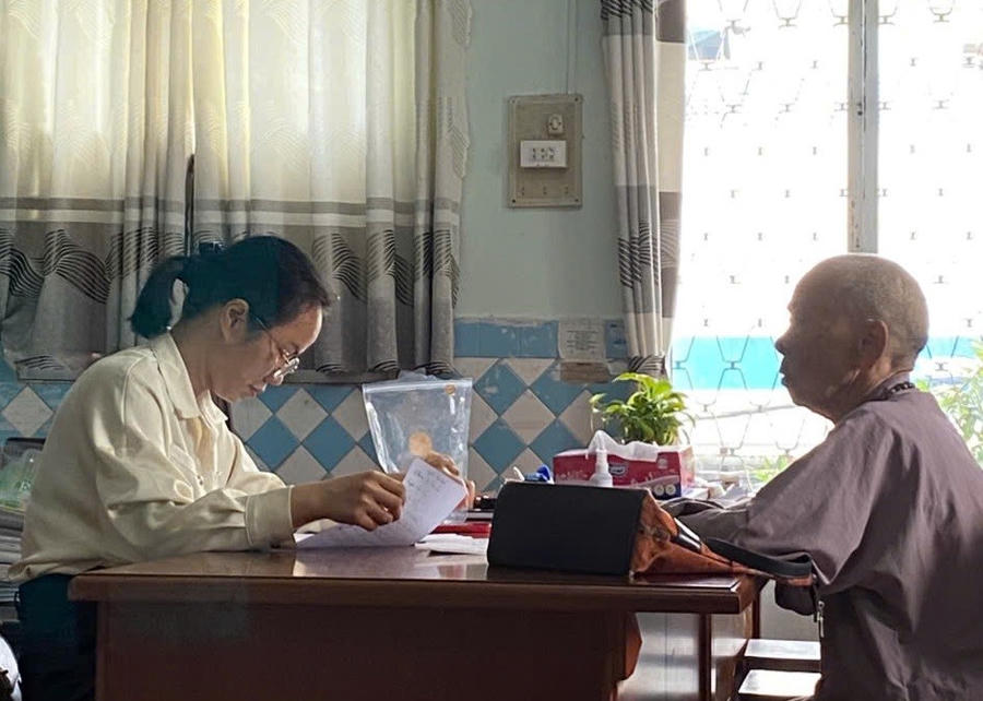 Trợ giúp viên pháp lý tư vấn pháp luật cho người dân - Ảnh minh họa