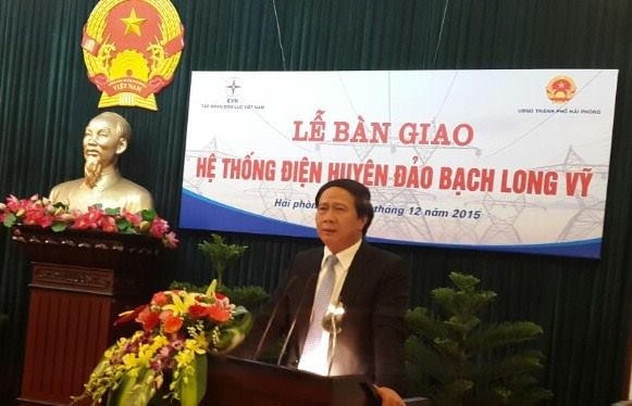 Ông Lê Văn Thành, Bí thư Thành ủy kiêm Chủ tịch UBND TP Hải Phòng phát biểu tại lễ bàn giao. Ảnh: Bảo Yến.
