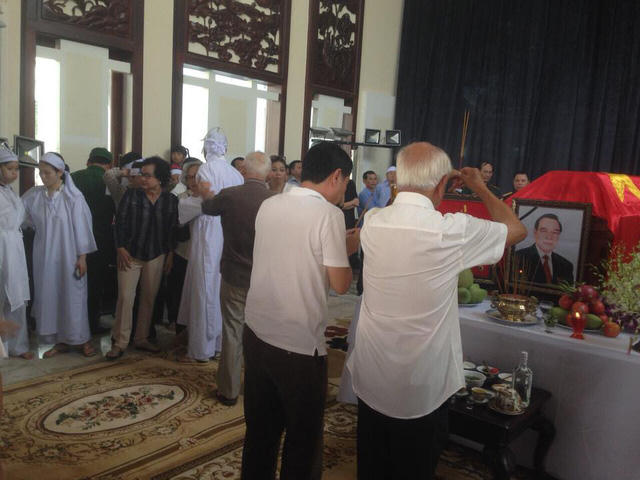 Lễ tang b&igrave;nh dị của nguy&ecirc;n Thủ tướng Phan Văn Khải