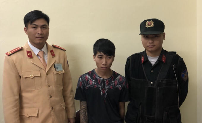 Hoàng Văn Khanh tại cơ quan công an.