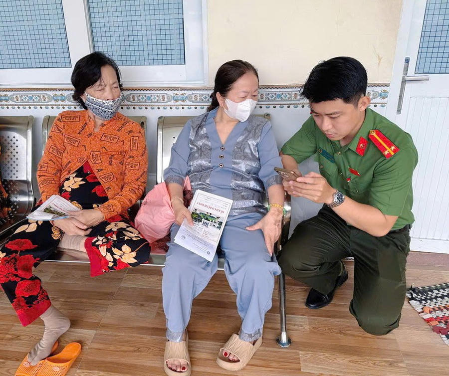 Cà Mau hỗ trợ người yếu thế tiếp cận khoa học, công nghệ và chuyển đổi số.