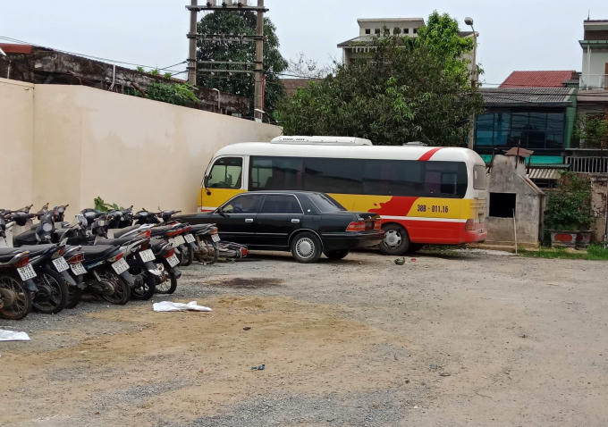 Chiếc xe vi phạm luật giao thông đường bộ bị tạm giữ tại cơ quan chức năng.