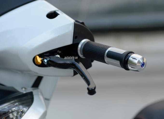 Ảnh chi tiết Honda SH300i được độ khủng tại H&agrave; Nội