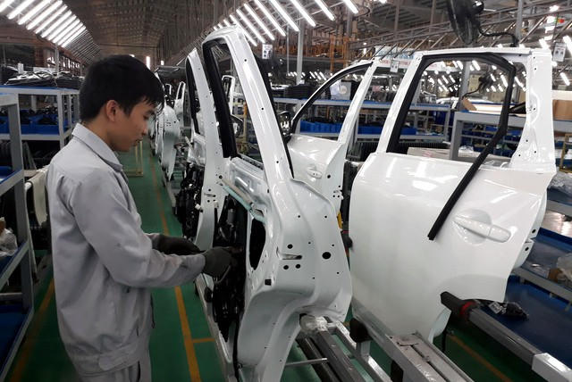 Chính sách mới, doanh nghiệp ôtô lo phá sản.