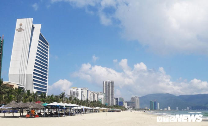 Đất thuộc tuyến đường ven biển như Võ Nguyên Giáp, Hoàng Sa có giá cao nhất là 98,8 triệu đồng/m2.