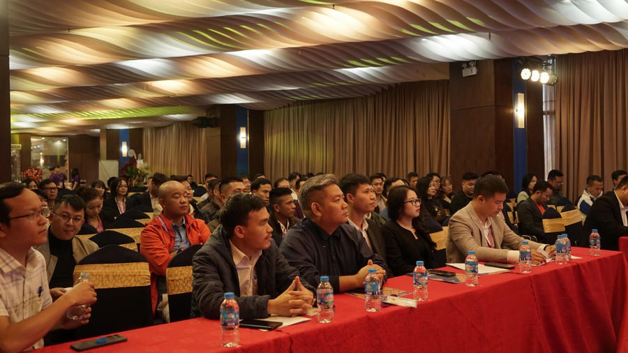 Đông đảo các chuyên gia, khách mời và nhà đầu tư tham dự sự kiện.