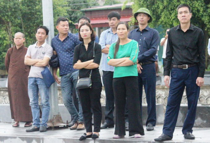 Người dân quê nhà rơi lệ xem Lễ truy điệu Chủ tịch nước Trần Đại Quang