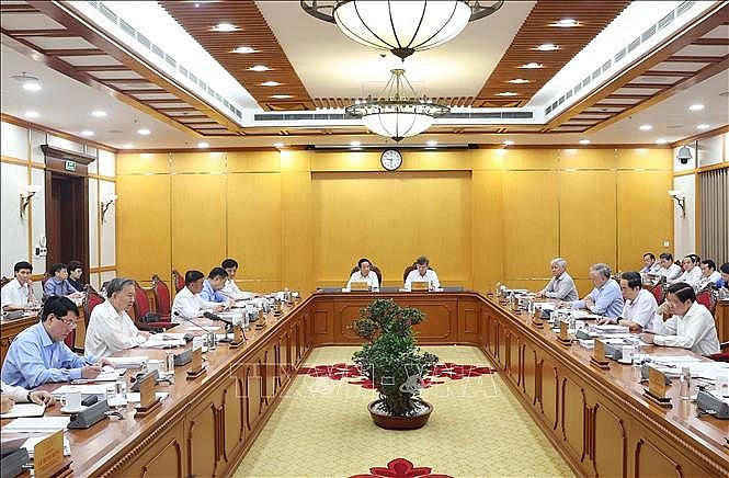 Bộ Chính trị, Ban Bí thư họp triển khai thực hiện sắp xếp tổ chức bộ máy của hệ thống chính trị dưới sự chủ trì của Tổng Bí thư Tô Lâm. Ảnh: TTXVN