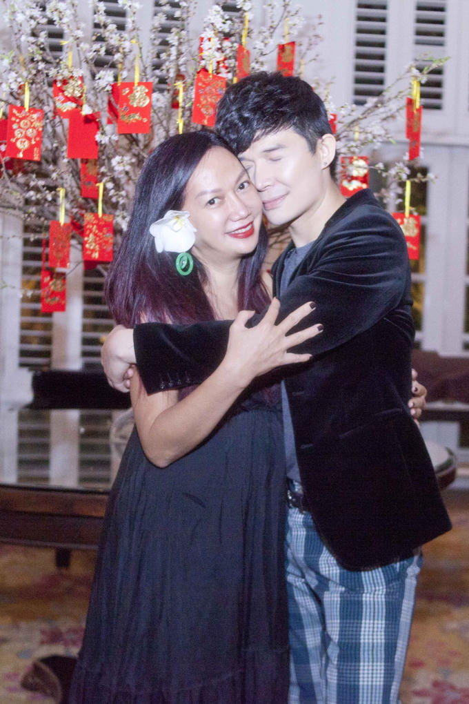 Nathan Lee và Kim Khánh.