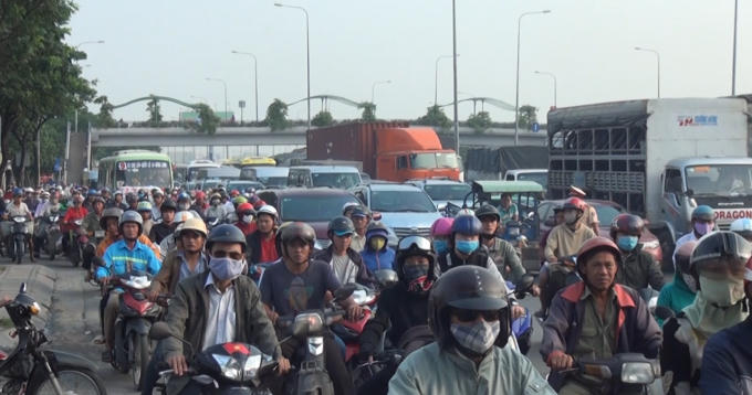 Các phương tiện di chuyển hết sức khó khăn