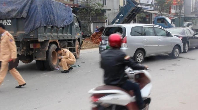 Hà Tĩnh: Giữ khoảng cách không an toàn, 3 xe ôtô đâm liên hoàn