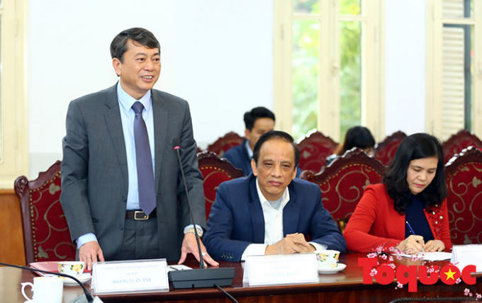 NAM_9679_copy_CRXO