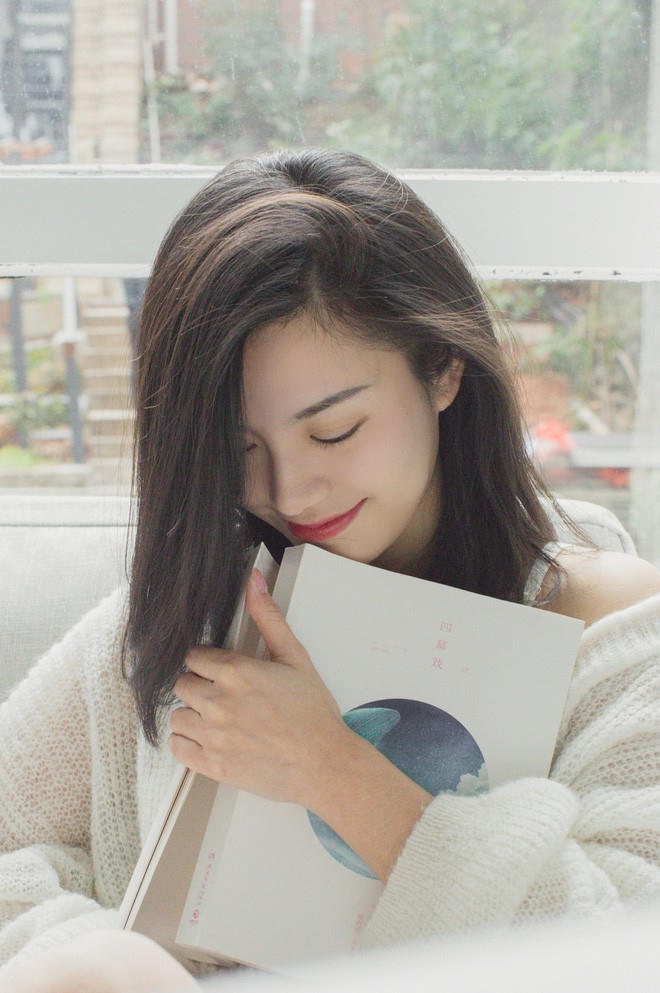 Ủa, nhiếp ảnh gia thôi mà, có cần phải xinh đẹp vậy không?