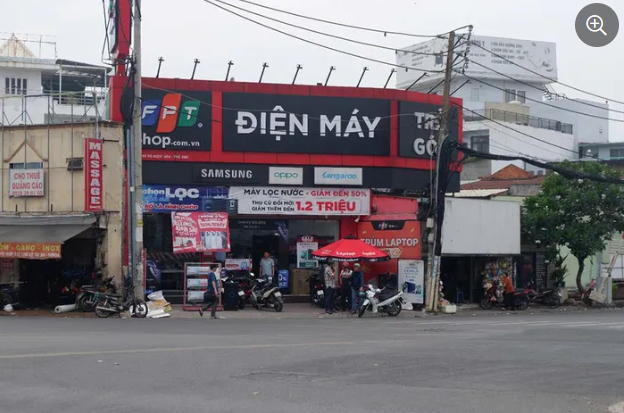Cửa hàng FPT nơi xảy ra vụ cướp.