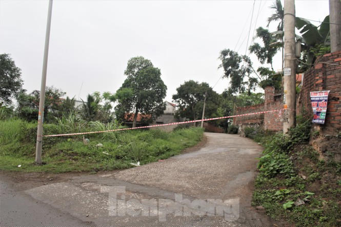 Quảng Ninh lên tiêng vụ đổ đất, cẩu bê tông chặn đường kiểm soát dịch - ảnh 10