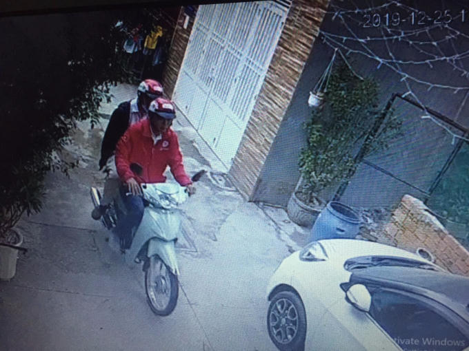 DC4E0944-1AAB-4489-8C96-4E7C896D1895.