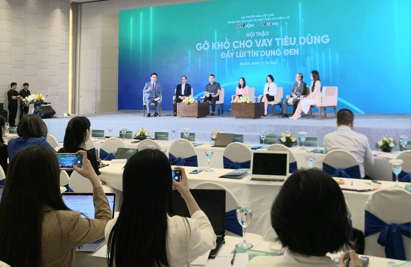 Đại diện cơ quan quản lý nhà nước, các hiệp hội, các chuyên gia cùng phân tích, mổ xẻ thực trạng CVTD để đề xuất giải pháp.