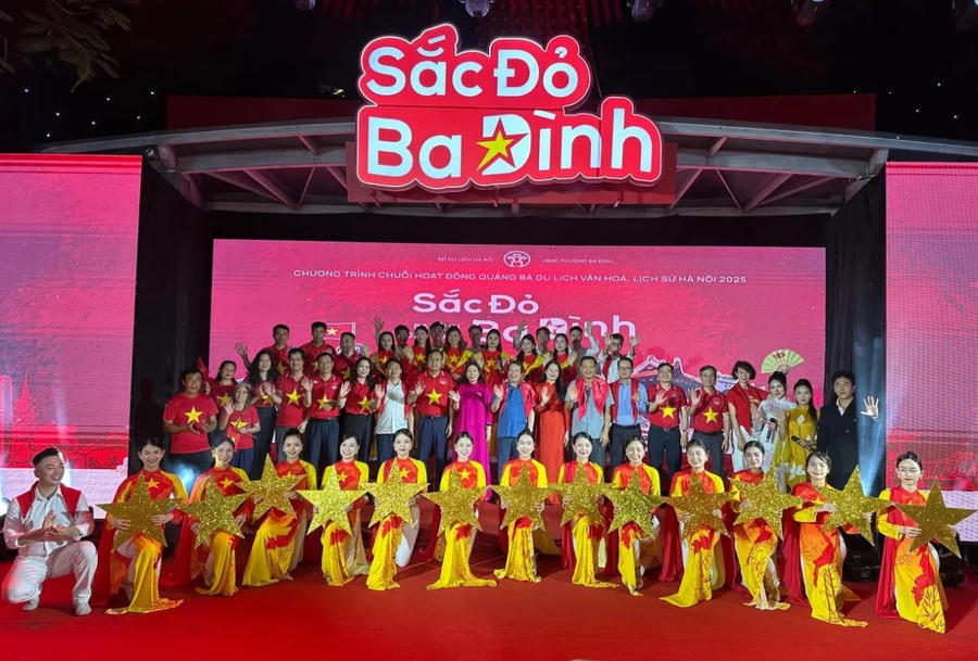 Khai mạc chuỗi sự kiện “Sắc đỏ Ba Đình”, chào mừng 80 năm Quốc khánh 2/9. (Ảnh: Hà Nội Mới)