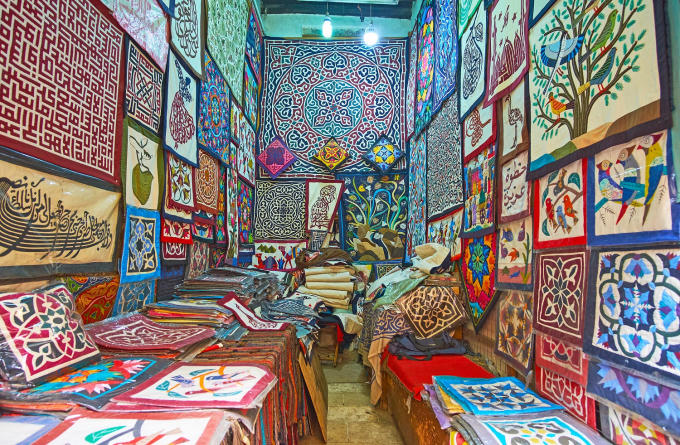 Văn hóa bản địa trong chuỗi sản phẩm, dịch vụ ở “làng di sản” sẽ mang đến trải nghiệm có “1-0-2” tại thủ phủ du lịch Hạ Long.