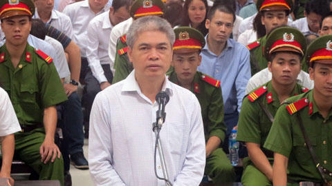 Nguyễn Xuân Sơn trả lời câu hỏi của HĐXX.
