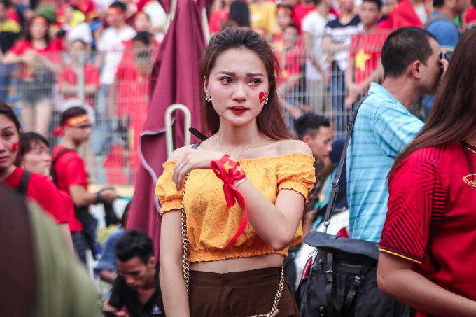 ...không giấu được cảm xúc khi các tuyển thủ lỡ hẹn tấm huy chương đồng Asiad 2018.